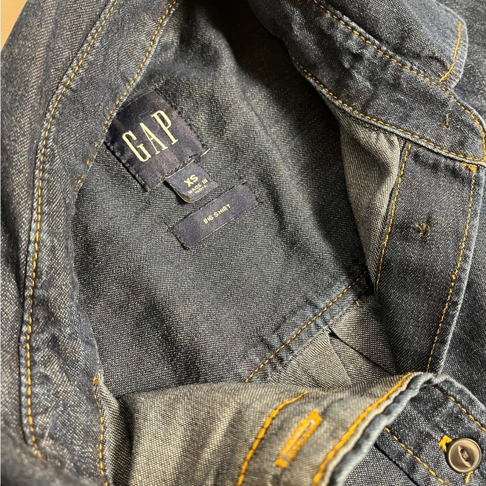Gap Chambray Denim Big Shirt Women’s Button Down Size XS